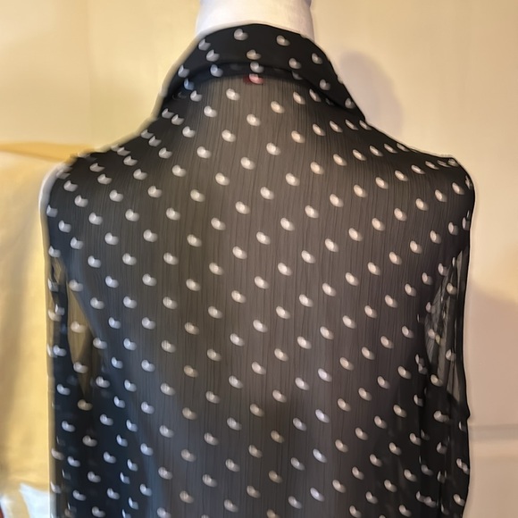 Sheer cold shoulder black&white two pockets on front long sleeve - Picture 6 of 9